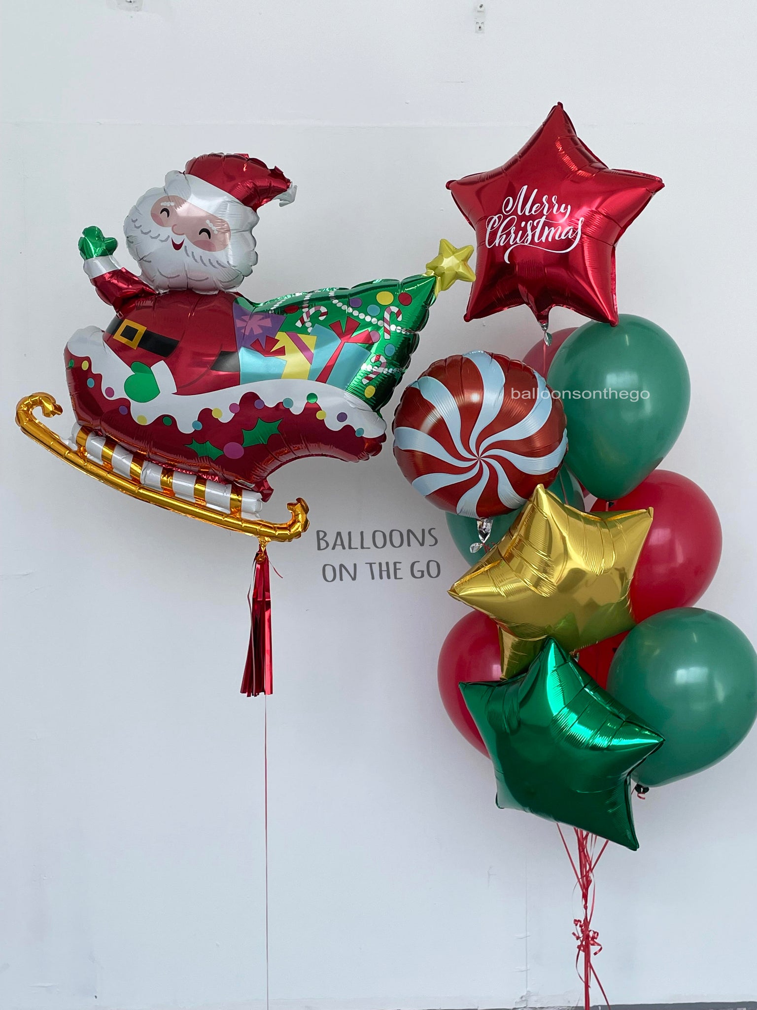 Santa Claus is coming home Balloon Bouquet