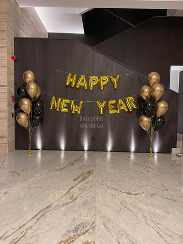 Happy New Year Banner and Balloon bouquet